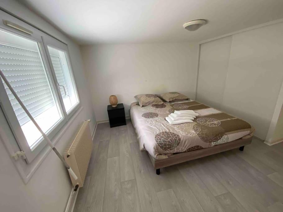 Appartement Avec Garage Et Terrasse Бурж Екстер'єр фото